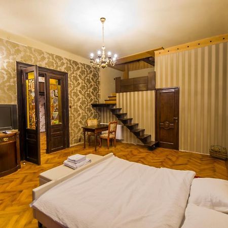 Aristocrat Vintage Apartment Braşov Exterior foto