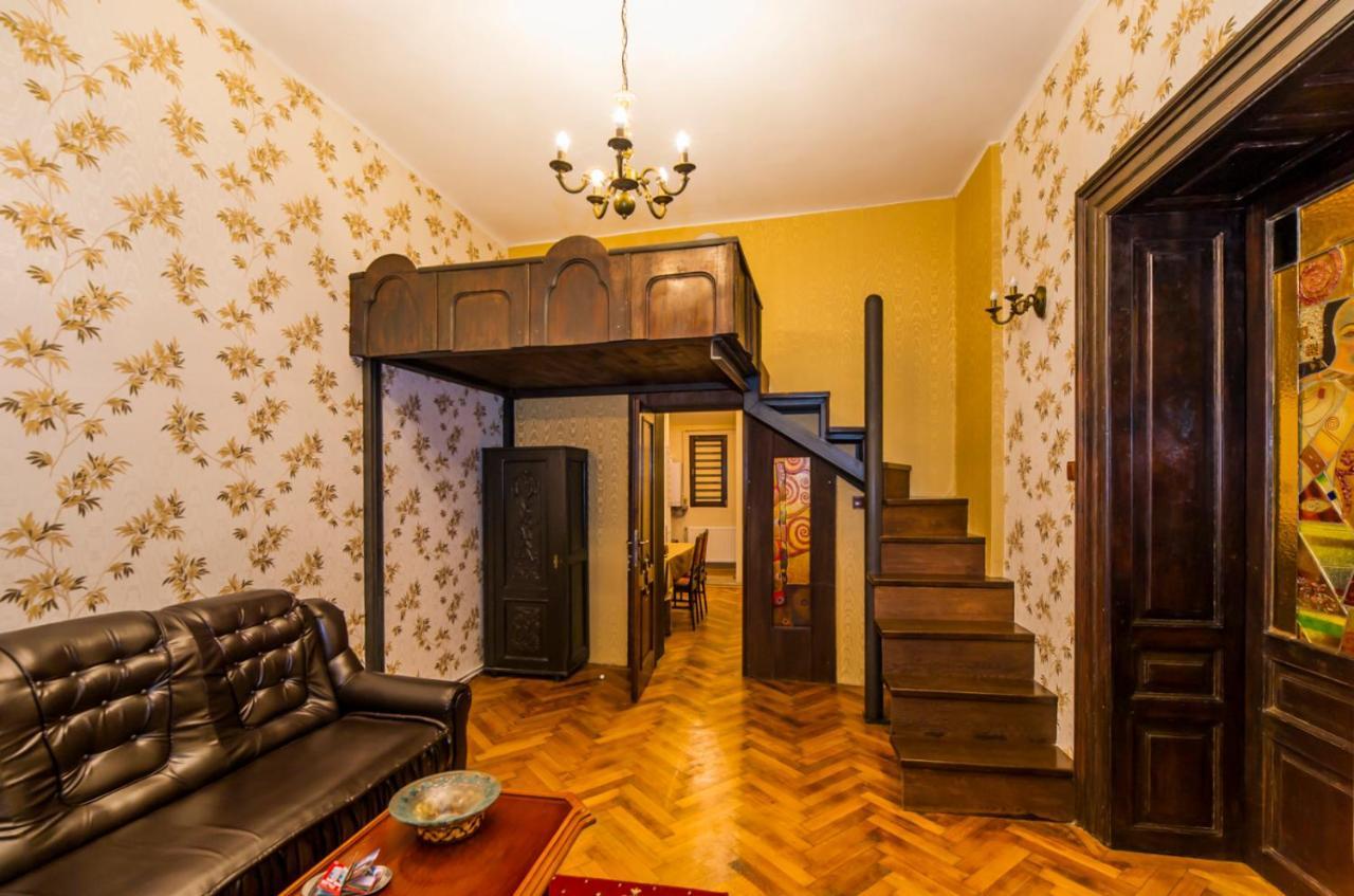 Aristocrat Vintage Apartment Braşov Exterior foto