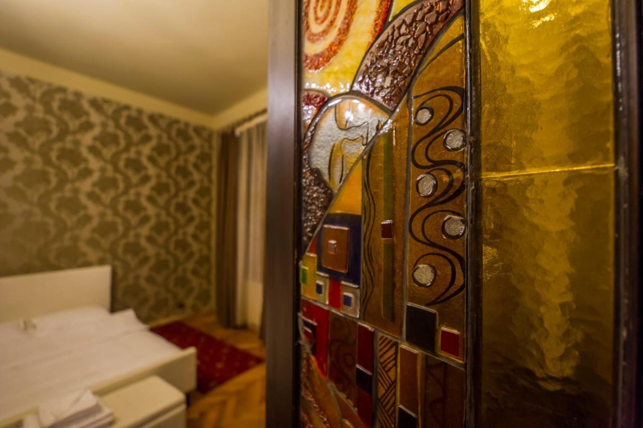 Aristocrat Vintage Apartment Braşov Exterior foto