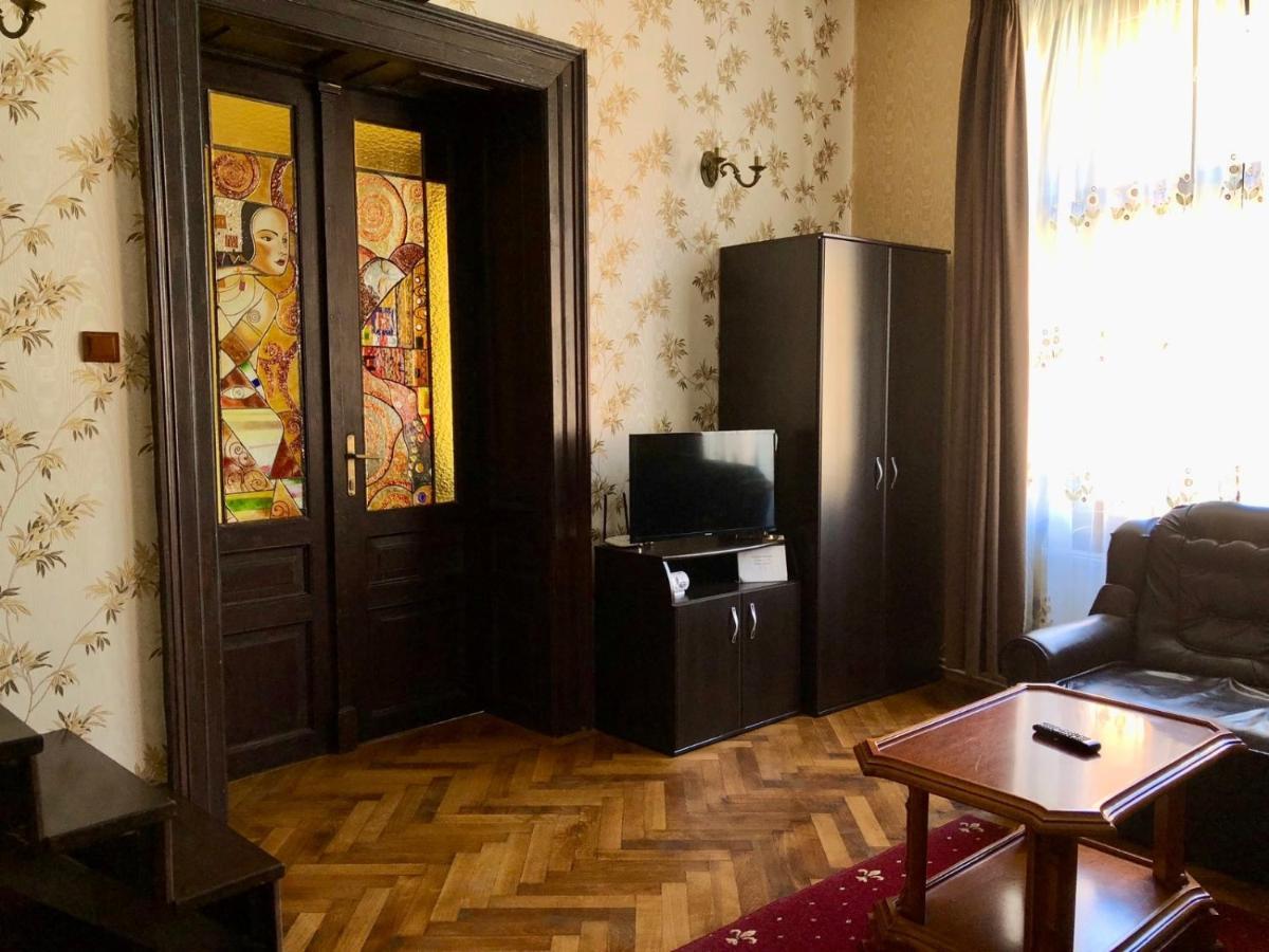 Aristocrat Vintage Apartment Braşov Exterior foto