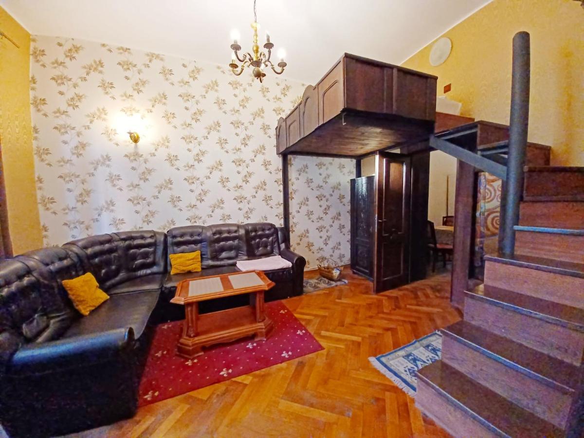 Aristocrat Vintage Apartment Braşov Exterior foto